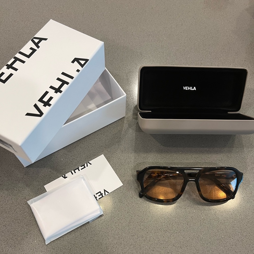 Vehla Dixie Choc Tort/ Cinnamon NWT
